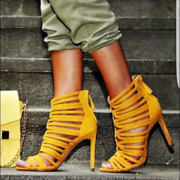 Zara Caged-style yellow heels - Picture 6 of 6